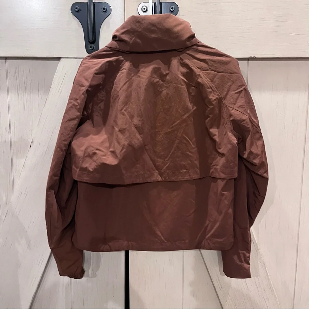 lululemon athletica Always Effortless Jacket Roasted Brown Size 6 - Picture 3 of 9